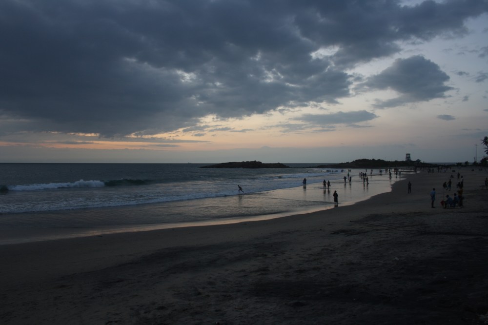 Kovalam beachline.jpg